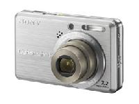 Sonys neue Digitalkamera Cyber-shot S750 glänzt mit Traummaßen