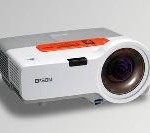 Multimedia im Klassenzimmer: Epson EMP-400We liefert 60-Zoll-Bild aus nur 65-Zentimeter-Entfernung