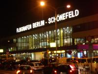 Zum Verkauf ehemaliger Bodenreform-Grundstücke an die FBS teilen die Berliner Flughäfen mit: