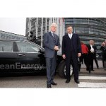 „Verantwortung für die Zukunft“ BMW überreicht Hydrogen 7 an EU-Parlamentspräsident Pöttering