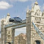 Neuer Opel Insignia landet spektakulär in London