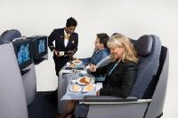 Continental Airlines präsentiert neuen Lie-Flat-Sitz für die BusinessFirst Kabine