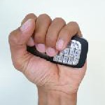 Handy-Verträge: Kleingedruckt und kundenfeindlich Unzulässige Klauseln bei 7 von 8 Anbietern