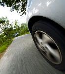 Runter vom Gas Würden mehr Kraftfahrer langsam fahren, könnten damit viele Menschenleben gerettet werden