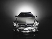 Neue Formensprache für das Mercedes-Benz Showcar ConceptFASCINATION: Sinn und Sinnlichkeit – faszinierende Interpretation einer Coupé-Idee
