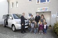 Volkswagen überreicht Caravelle für Deutschen Kinderschutzbund