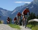Auf den Spuren des härtesten MTB-Etappenrennens der Welt: Alpbachtal Seenland lädt zur Schnupperfahrt ein