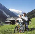 Kinderspaß im Sommer: Von Gletscherflohpark bis Kraxel-Maxel-Camp