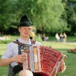 Rauf auf die Biertragerl – bei der ersten Inzeller Pfingstroas