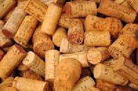 American Airlines Adamirals Club Lounges begin Wine Cork Recycling Programme