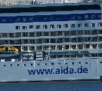 Aida Blu wird feierlich im Hamburger Hafen getauft