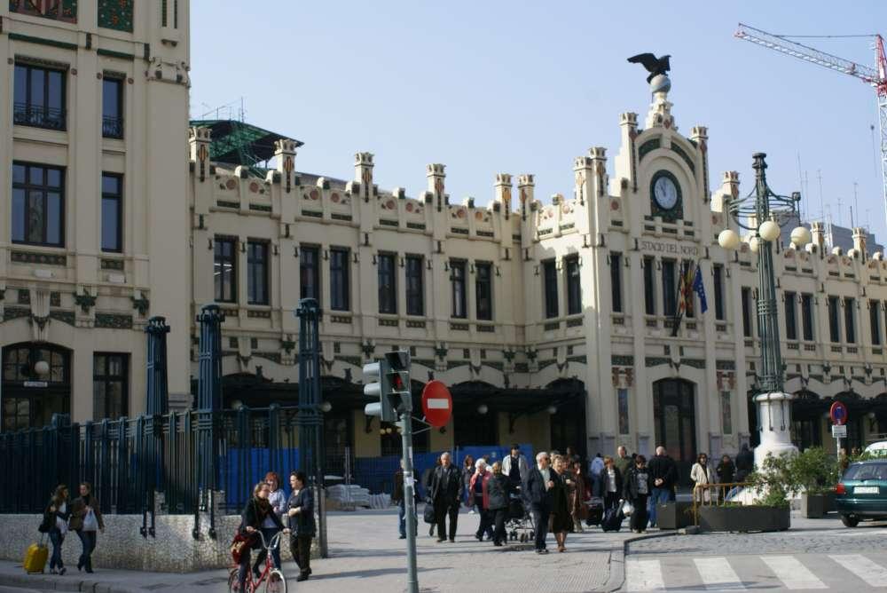 Valencia begrüßt den Frühling  – die Fallas im März 2010