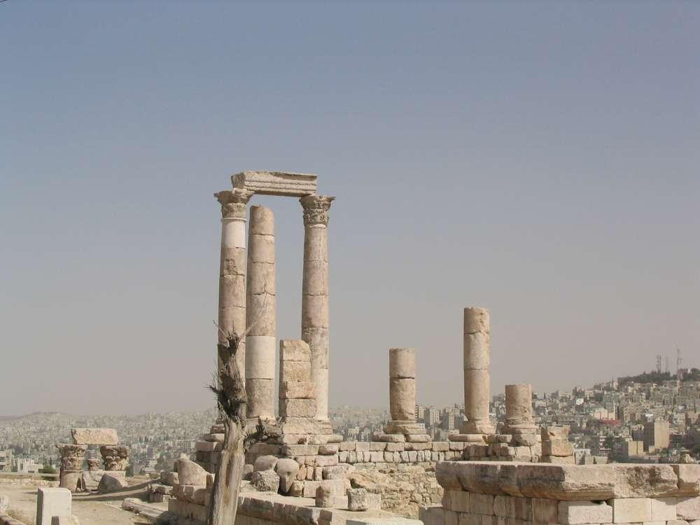 Neues aus Jordanien: Alte Steine und viel Sonne