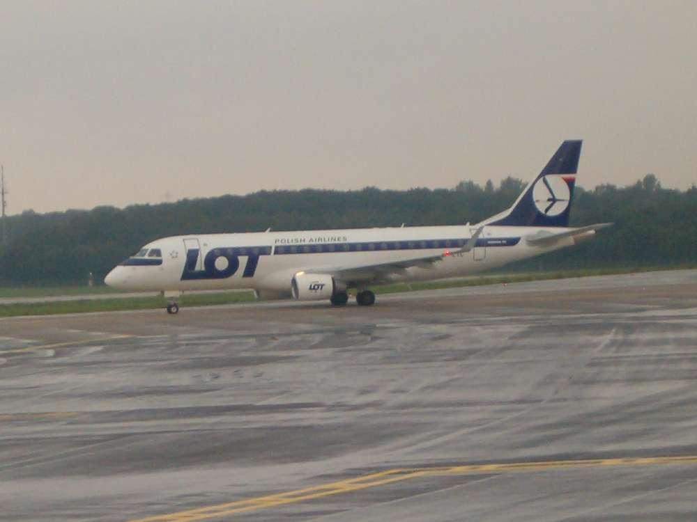 LOT Polish Airlines Start Ticketverkauf neue Strecken Hanoi & Tiflis und neue Direktverbindung nach Eriwan