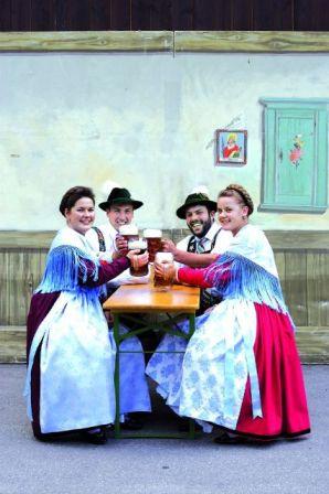 Bayerische Lebensart in voller Tracht: Bei den Festwochen zeigt Garmisch-Partenkirchen seine Leidenschaft für echtes Brauchtum
