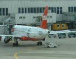 LTU stellt über 240 Flugbegleiter und Copiloten in Düsseldorf und München ein