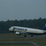 Berliner Flughäfen weiter auf Rekordkurs / Bedauern über Flugstreichungen von Ryanair