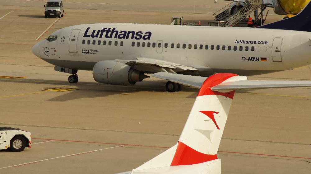 Austrian Airlines Verkehrsergebnis für Jänner bis März 2011: Krisen im Nahen Osten und in Japan belasten Ergebnis