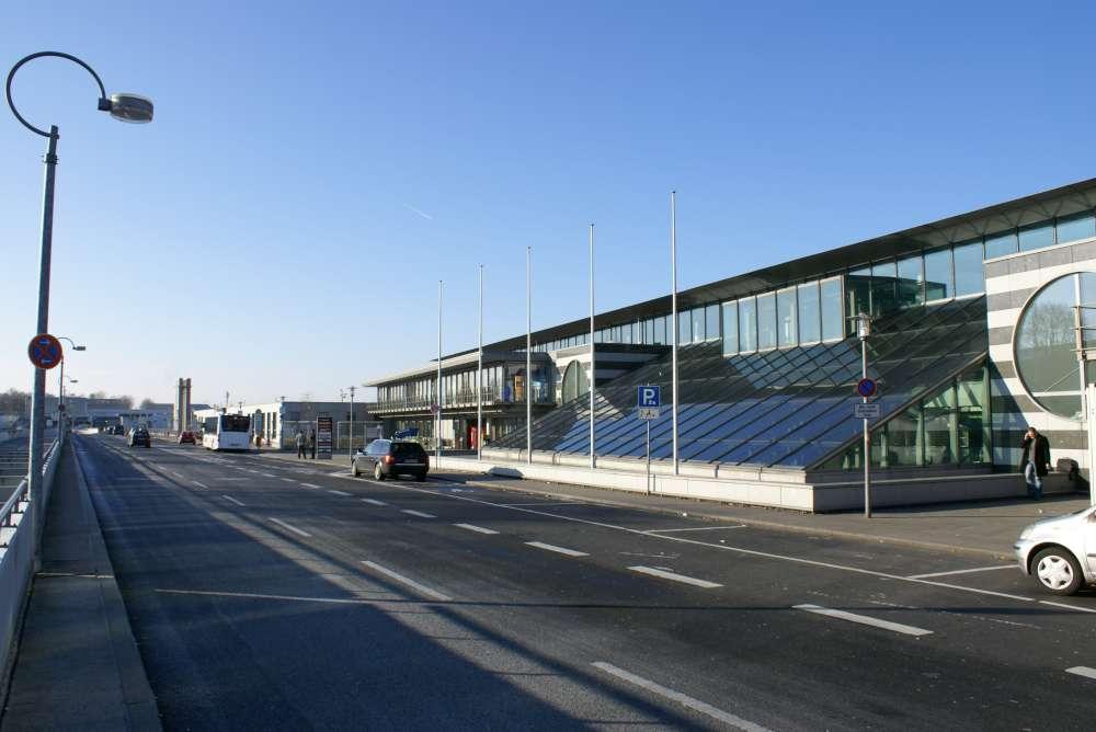 Flughafen Dortmund: 18.000 Reisende am wurden am ersten Ferienwochenende erwartet