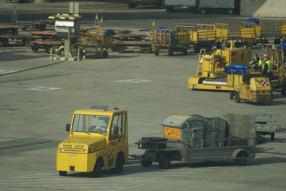Lufthansa will Emissionen durch Leichtgewicht-Container reduzieren