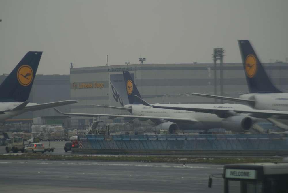 Lufthansa Konzern mit mehr Fluggästen in den ersten neun Monaten 2011