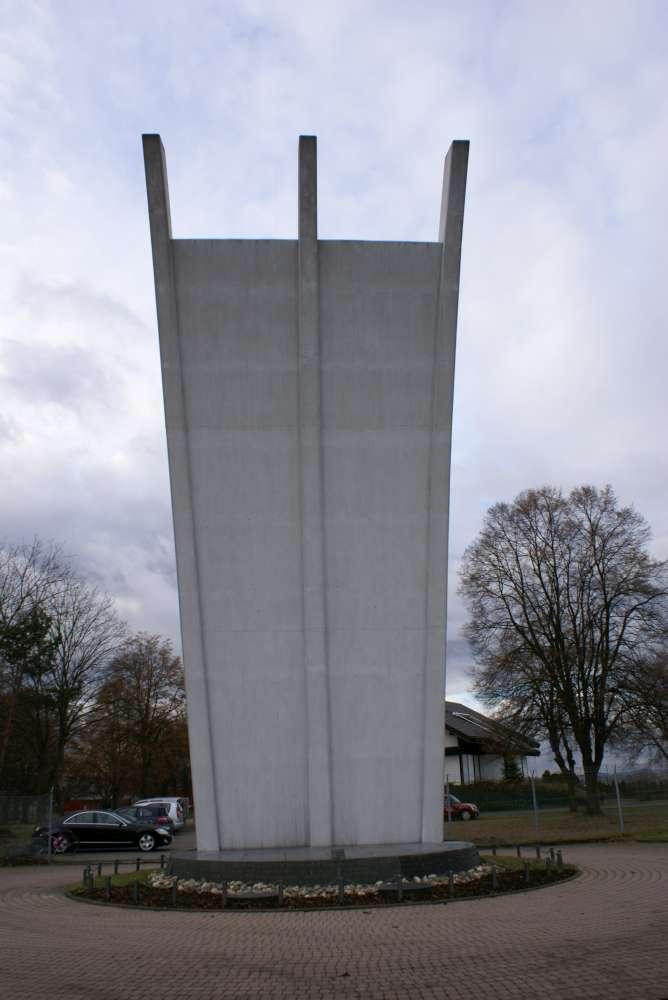 Gedenkfeier zum 65. Jahrestag der Berliner Luftbrücke am Flughafen Frankfurt