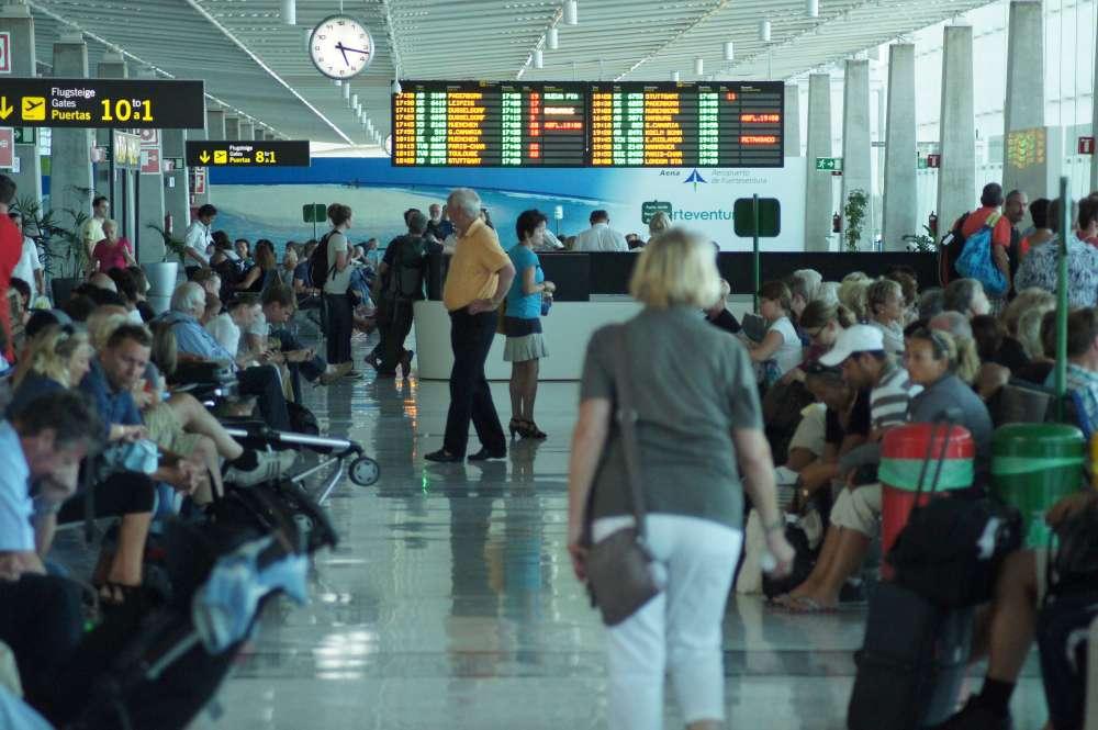 „Mehr Rechte für Passagiere“? – EU will Verbraucherrechte kürzen – Fliegen wird stressiger