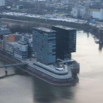 Düsseldorf: Hochzeitslust am Rheinufer