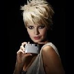 Digitales Fotografieren edel verpackt: Zwei neue Lifestyle-Kameras von Sony