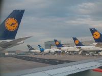 Lufthansa posts record profit and revenue in 2006