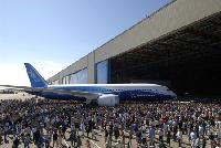 Boeing Celebrates the Premiere of the 787 Dreamliner