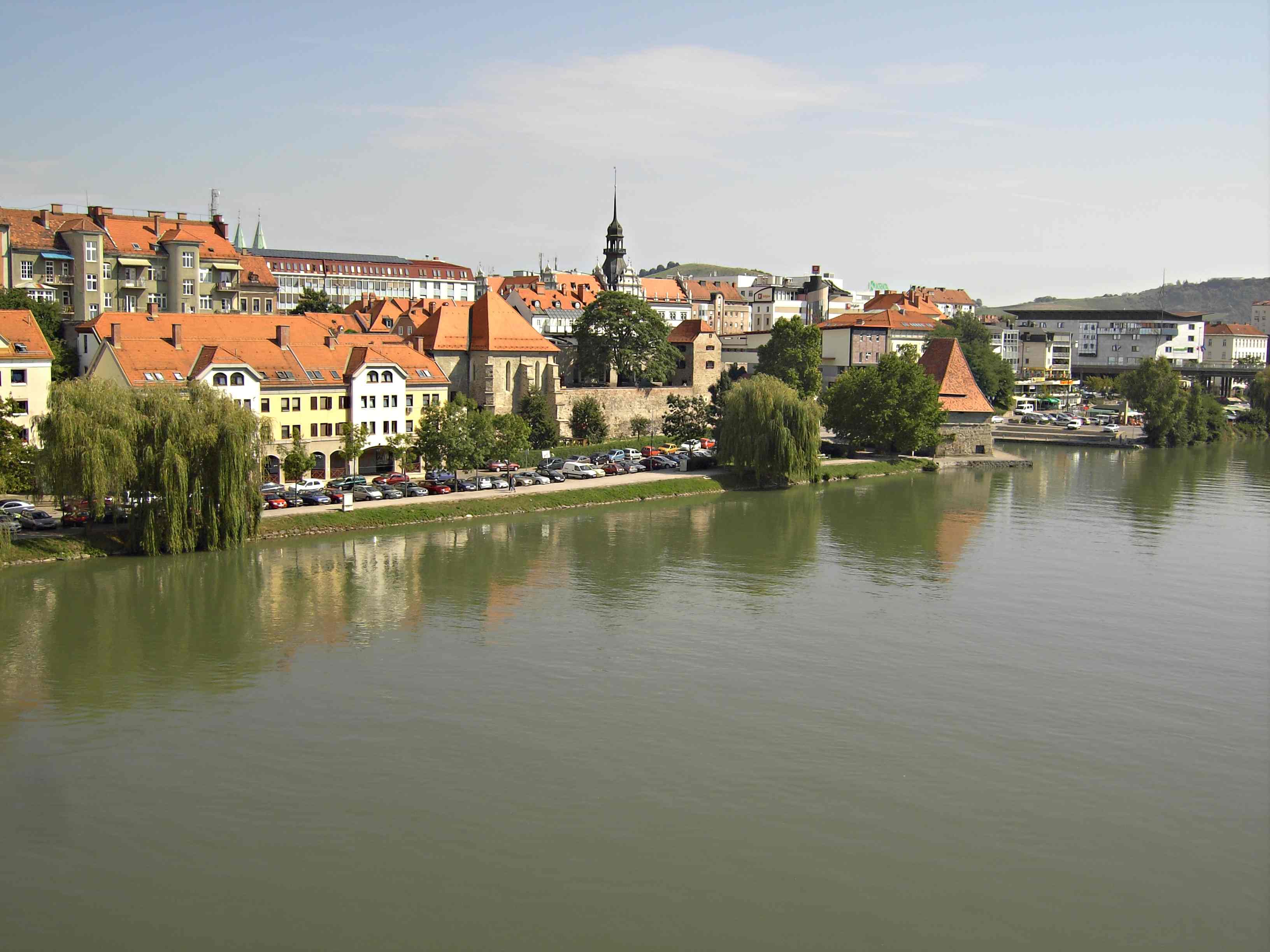 Edle Tropfen, eine Menge Tradition Maribor und Regionen im Flußgebiet der Drau wollen „Kulturhauptstadt 2012“ werden