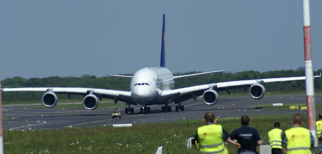 Airbus A 380 Trainingsflüge über Deutschland, Zwischenlandung in Düsseldorf am 3. Juni 2010