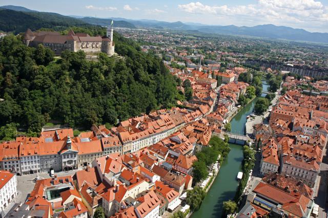 Nonstop nach Slowenien: Neue Direktflüge aus Deutschland